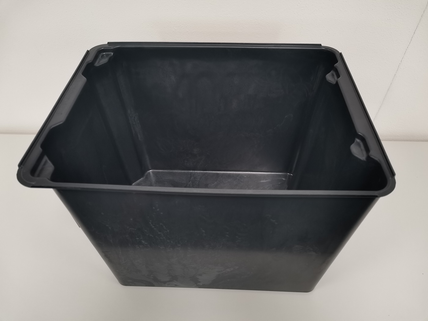 Plastová přepravka 400x300x295 samostatná bedna zmenšené